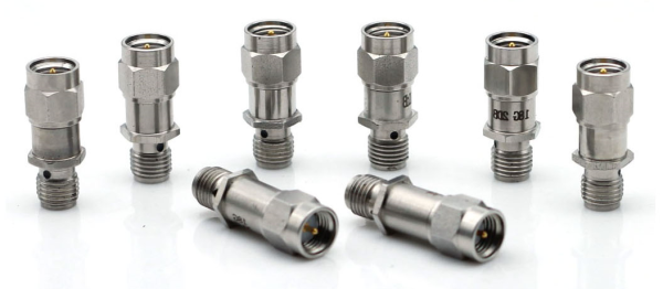 Аттенюатор SMA male - SMA female 2 Вт, 18 ГГц, 6 дБ